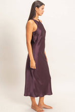 Load image into Gallery viewer, Sleeveless Satin Midi Dress