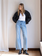 Load image into Gallery viewer, HIGH RISE SLANT SIDE SEAM VINTAGE FLARE JEANS F9128