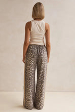 Load image into Gallery viewer, Effortless & chic Leopard Lounge Pant