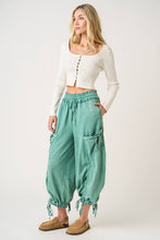 Load image into Gallery viewer, Nila WASHED FRENCH TERRY DROP POCKET BALLOON PANTS
