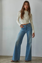 Load image into Gallery viewer, Dahila Jacquard Mock Neck Long Sleeve