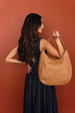 Load image into Gallery viewer, Leslie Studded Whipstitch Hobo