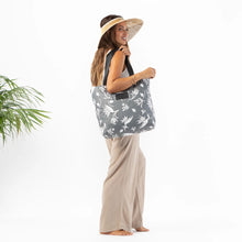 Load image into Gallery viewer, DAY TRIPPER Pekelo Vintage Black