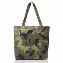 Load image into Gallery viewer, REVERSIBLE TOTE Camo