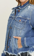 Load image into Gallery viewer, DISTRESSED VINTAGE FRAYED HEM JACKET