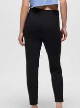 Load image into Gallery viewer, Touchstone Jogger Black Heather
