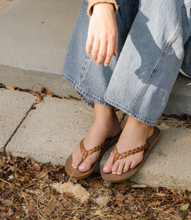 Load image into Gallery viewer, Navida - Women's Sandal Tan