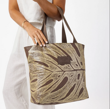 Load image into Gallery viewer, DAY TRIPPER Deliciosa Luster on Coconut