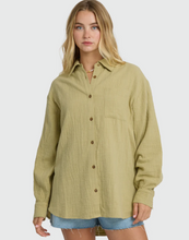 Load image into Gallery viewer, Wanderer Solid Long Sleeve Woven Top CACTUS