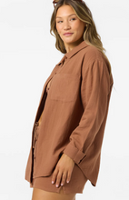Load image into Gallery viewer, Leni Relaxed Long Sleeve Top Carob Brown