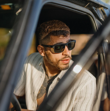 Load image into Gallery viewer, Rambler Matte Black + Polarized Gray Green Lens
