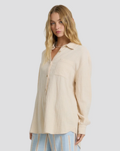 Load image into Gallery viewer, Wanderer Long Sleeve Woven Shirt Dove