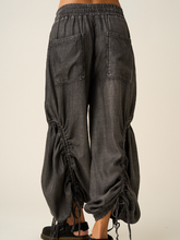 Load image into Gallery viewer, BLOSSOM WASHED CHAMBRAY ADJUSTABLE LEG BALLOON PANTS Black
