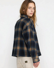 Load image into Gallery viewer, Bonito Boxy Flannel Shirt