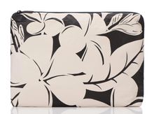Load image into Gallery viewer, MID POUCH Melia Black on Sandstone