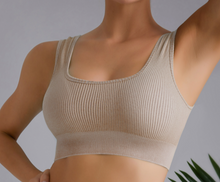 Load image into Gallery viewer, 2pc Seamless Sports Bra And High Waist Short Set