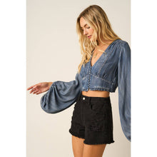 Load image into Gallery viewer, Sloan WASHED CHAMBRAY BUTTONED BALLOON SLEEVE CROP TOP