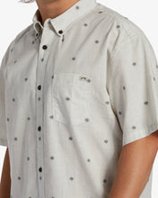 Load image into Gallery viewer, All Day Jacquard Short Sleeve Woven Shirt Chino