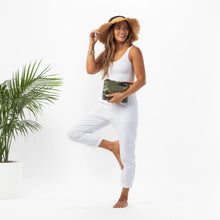 Load image into Gallery viewer, SMALL POUCH CAMO