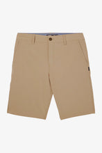 Load image into Gallery viewer, RESERVE SOLID 21" HYBRID SHORTS