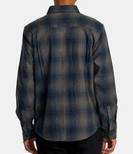 Load image into Gallery viewer, Dayshift Flannel Long Sleeve Top Smoke
