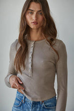 Load image into Gallery viewer, L8714 | Knit Ribbed Crew Neck Long Sleeve Half Button Up Top

