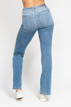 Load image into Gallery viewer, Ellie&#39;s CORE HW Classic Contrast Wash Bootcut
