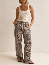 Load image into Gallery viewer, Effortless &amp;  chic Leopard Lounge Pant
