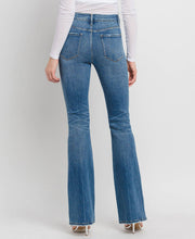 Load image into Gallery viewer, HIGH RISE DARK WASH FULL LENGTH BOOTCUT JEANS
