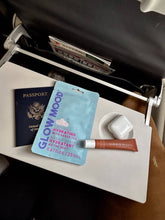 Load image into Gallery viewer, Hydrating Sheet Mask with Green Tea
