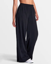 Load image into Gallery viewer, NEW YUME BEACH PANTS Black
