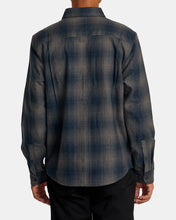 Load image into Gallery viewer, Dayshift Flannel Long Sleeve Top Smoke
