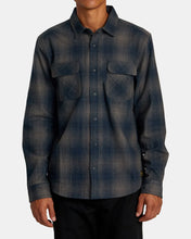 Load image into Gallery viewer, Dayshift Flannel Long Sleeve Top Smoke
