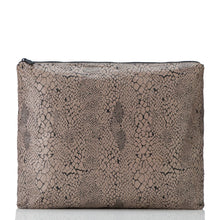 Load image into Gallery viewer, MAX POUCH Python Espresso on Black
