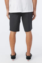 Load image into Gallery viewer, RESERVE HEATHER 21&quot; HYBRID SHORTS
