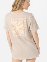 Load image into Gallery viewer, SEEKING SUNSETS TEE Taupe
