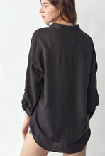 Load image into Gallery viewer, RELAXED FIT BUTTON DOWN LINEN SHIRT
