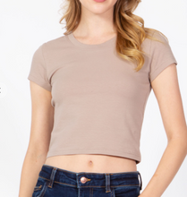 Load image into Gallery viewer, Crop Top Seamless Basic T

