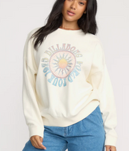 Load image into Gallery viewer, Echo Crewneck Sweatshirt Salt Crystal
