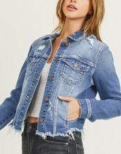 Load image into Gallery viewer, DISTRESSED VINTAGE FRAYED HEM JACKET
