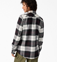 Load image into Gallery viewer, Women&#39;s Plaid Flannel Long Sleeve Egret
