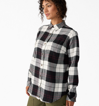 Load image into Gallery viewer, Women&#39;s Plaid Flannel Long Sleeve Egret
