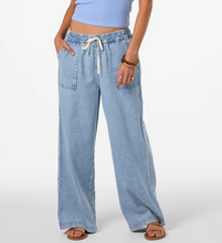 Load image into Gallery viewer, Sevie Pant Denim Pants
