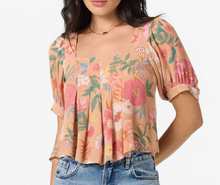 Load image into Gallery viewer, Aubrielle Top Cork
