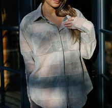 Load image into Gallery viewer, Alpine Corduroy Shirt - Mauve
