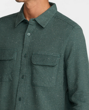 Load image into Gallery viewer, Dayshift Flannel Balsam Green

