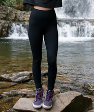 Load image into Gallery viewer, Everest Legging - Black
