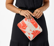 Load image into Gallery viewer, SMALL POUCH Salina Red Haute/Sandstone
