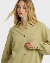 Load image into Gallery viewer, Wanderer Solid Long Sleeve Woven Top CACTUS
