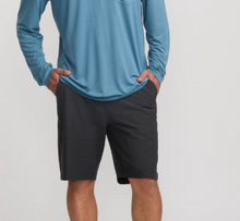 Load image into Gallery viewer, Crossfire Submersible 21" Hybrid Shorts Black
